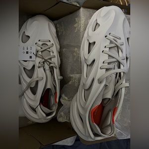 Off white/White adiFOM adidas sneakers